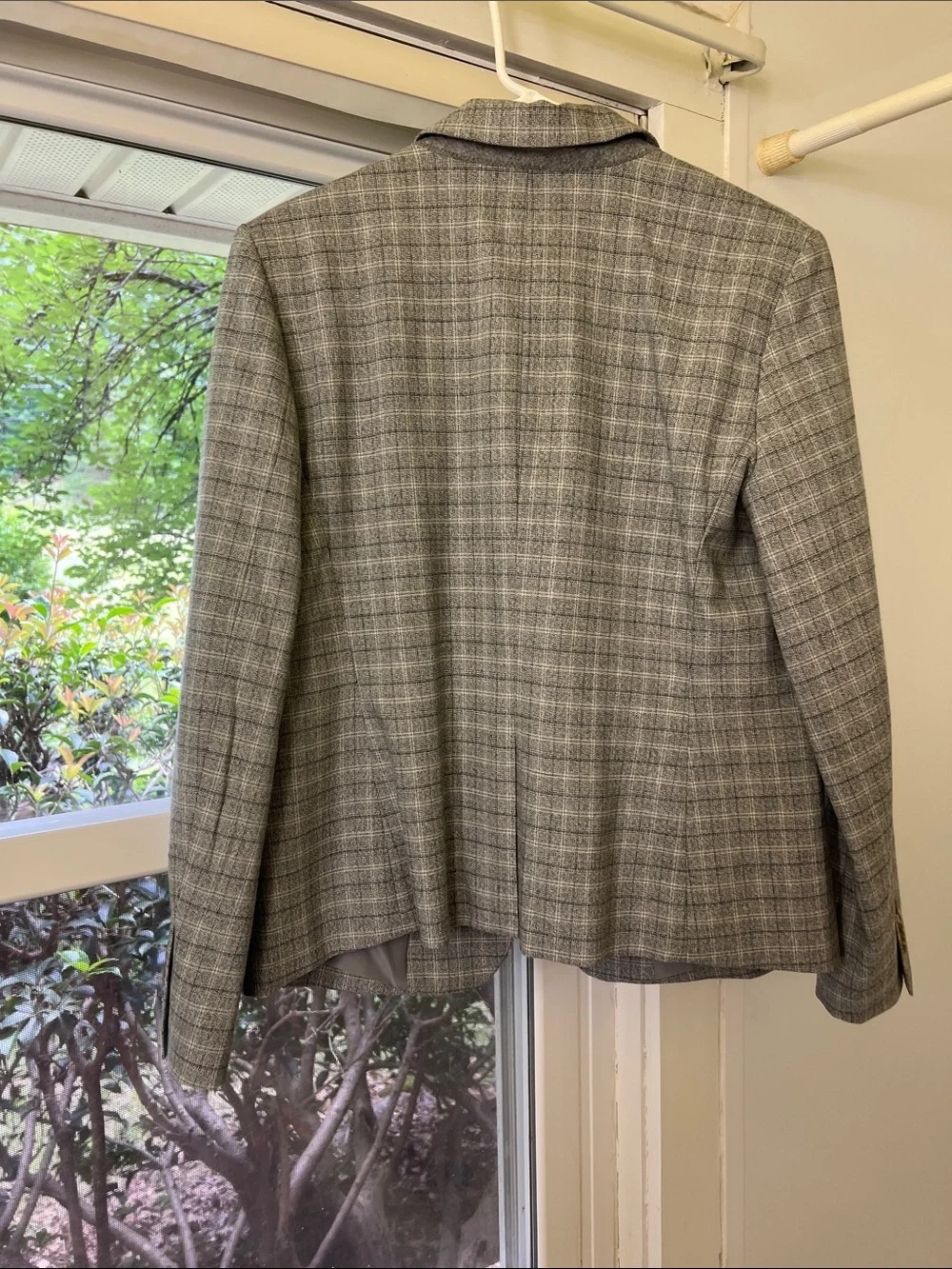 Ann Taylor Gray Plaid Notch-Lapel Blazer - Picture 4 of 5
